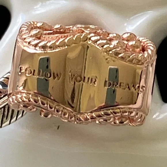 Pandora Openwork Heart & Two Feathers Dreamcatcher - Picture 5 of 5